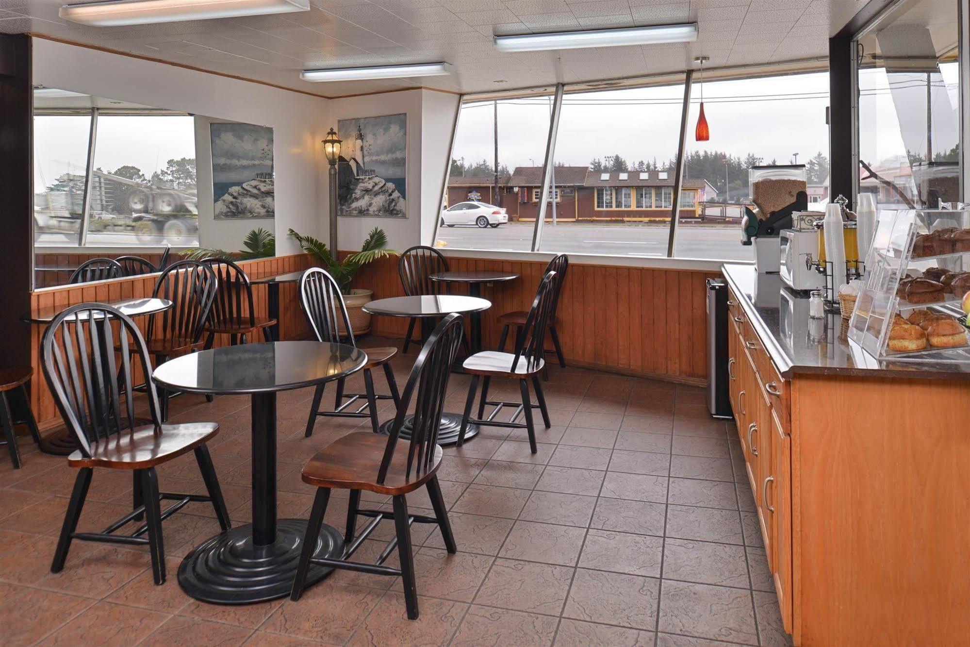 North Coast Inn Кресънт Сити Екстериор снимка